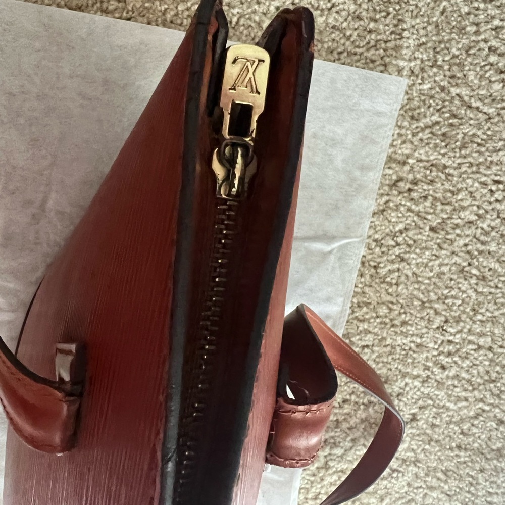 Louis Vuitton Epi Saint Jacques Tote - Picture 13 of 17